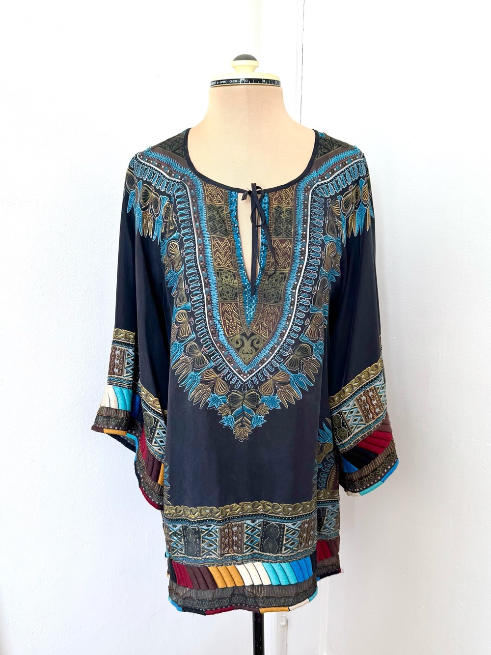 Vintage 2000s Da-Nang Silk Embroidered and Beaded Top sz S